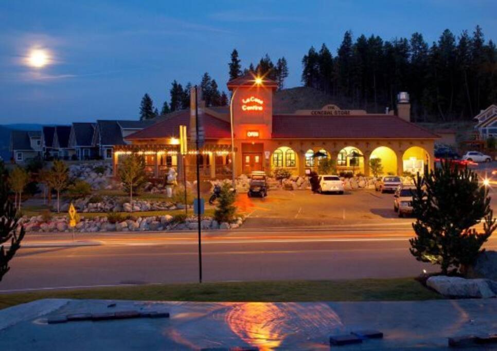 Jasmine Cottage Kelowna Kültér fotó